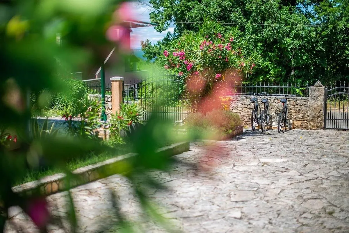 Villa Giovanna By Kompas Villas Rakalj