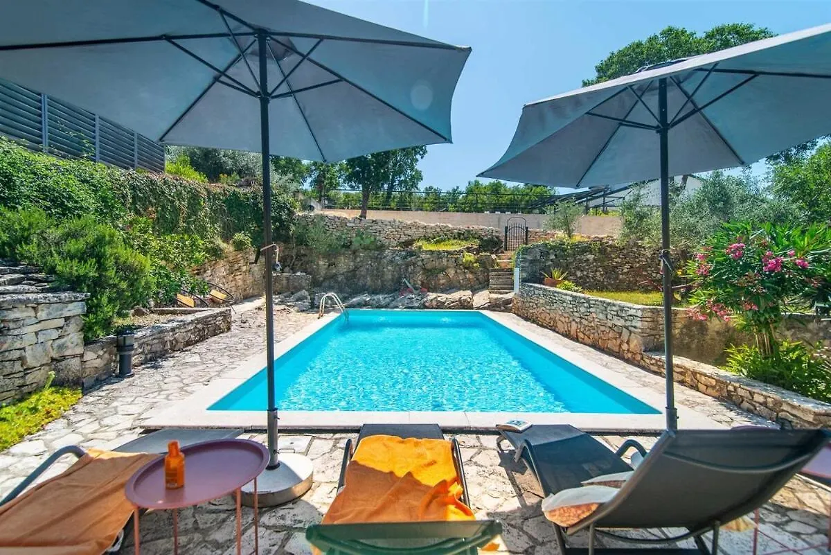 Villa Giovanna By Kompas Villas Rakalj